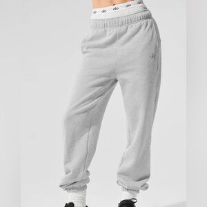 Alo Yoga Accolade Sweatpant Athletic Heather Gray